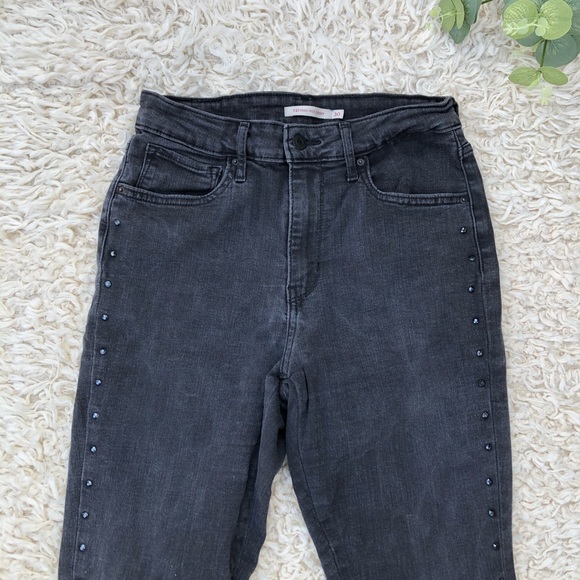 SOLD Levi’s 721 high rise faded black skinny jeans - Picture 2 of 7